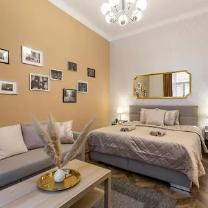  Apartament Quentin With Sauna Next To The New York Cafe