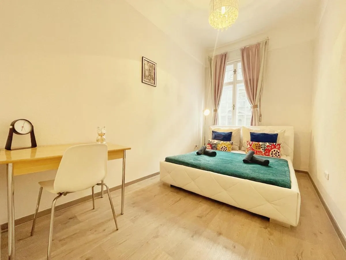 Champlena Central Station Elegancy Apartman Budapest