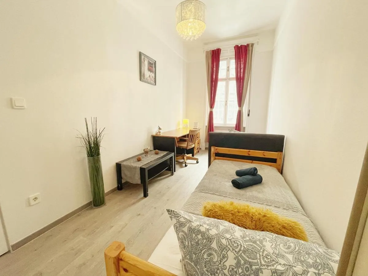 Champlena Central Station Elegancy Apartman Budapest